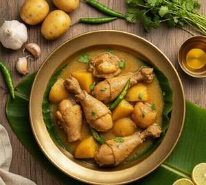 Aloo Diye Chicken Jhol  [4 Pieces]