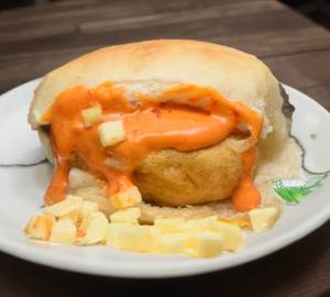 Amul Cheese Vada Pav