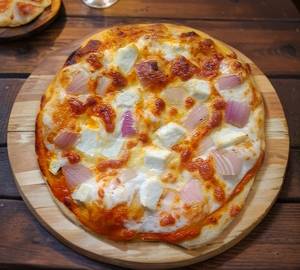 Onion And Paneer Pizza.