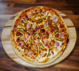 Onion And Capsicum Pizza