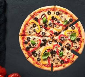 Mushroom tikka pizza. (Fresh)