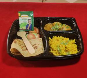 Aloo Matar Thali