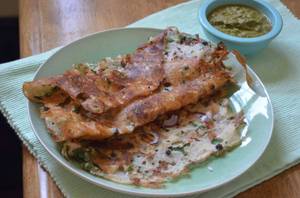 Onion rava dosa