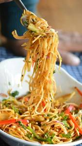 Veg Schezwan Noodles [Full] With Paneer Chilli [4 Pieces] And Coke Soft Beverage [200 Ml]
