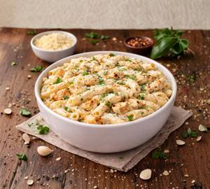 Penne alfredo chicken pasta