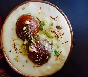 Gulab Jamun With Rabdi (2 Pcs)