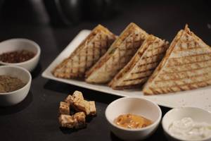 Paneer Makhani Sandwich