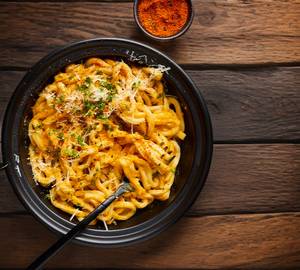 Creamy & Cheesy Maggie