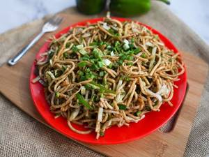 Veg hakka noodles