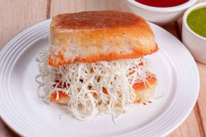 Special cheese chutney fried vada pav