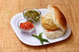 Special amdavadi vada pav