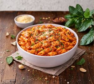 Macaroni red sauce chicken pasta
