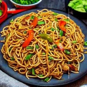 Chicken schezwan noodles