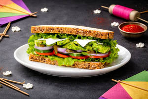 Tossed Chicken Sarso Ka Saag Sandwich