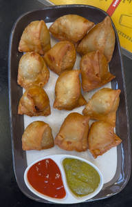 Paneer Chilly Samosa Platter