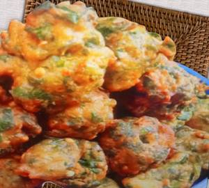 Keerai Spinach Bonda 8 Nos
