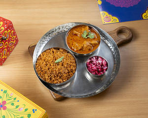 Sindhi Chicken Curyy With Bhugha Rice