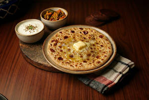 Aloo Pyaz Paratha (2 Pcs)