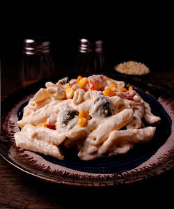 Alfredo Veg Pasta (white Sauce)