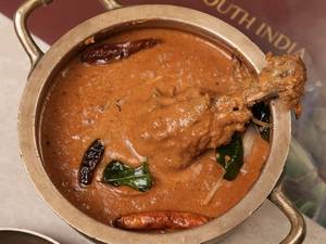 Chettinad Kozhi (Chicken) Curry