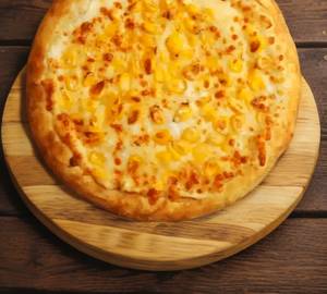 Classic corn pizza
