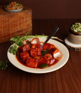 Malla Chlli Paneer Gravy (6 Pcs)