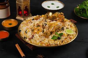 Hyderabadi Chicken Dum Biryani (1000gm) - (serves 2-3)