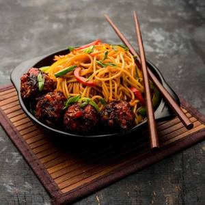 Veg Noodles with Veg Manchurian