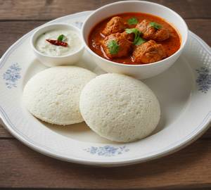 Idli with Chicken Curry