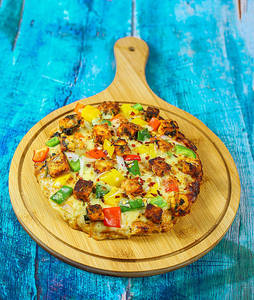 Paneer Tikka Pizza