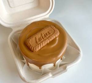 Lotus biscoff bento cake