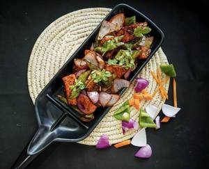 Chilly Paneer Dry [8 Pcs]