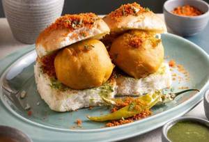 Bombay Wada Pav (2 Pcs)