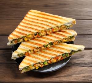 Chicken Schezwan Sandwich