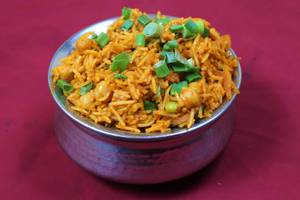 Pulao Chole Te Hare Pyaaz Da