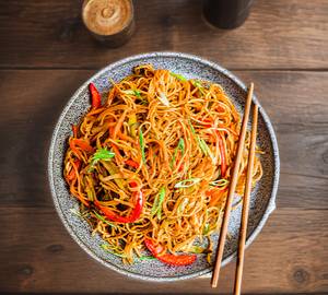 Veg chilli garlic noodles