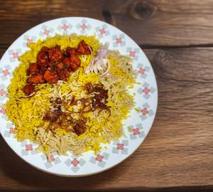 Biryani rice and chicken pakoda