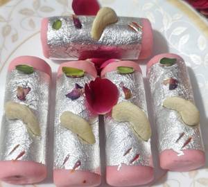 Rose Mawa Roll