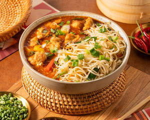 Schezwan Chicken Noodles Bowl