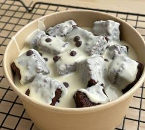White Chocolate Dunky Brownie