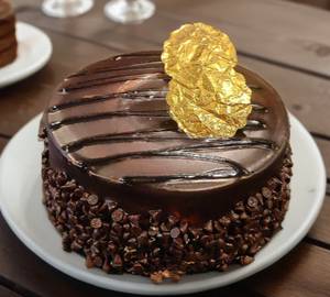 Eggless Choco Chips Forest Cake (1 Kg)