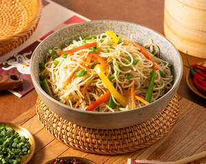 Veg Hakka Noodles