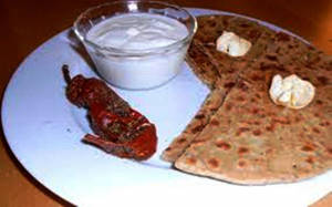 Gobhi Paratha & Curd