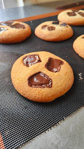 Chocolate Chunk Cookies (per Piece)