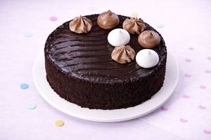 Triple Choco Mousse Cake (500 gm)(Eggless).