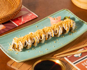 Black Pepper Chicken Tempura Uramaki