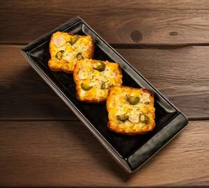 Supreme treat garlic bread