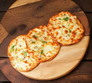 Cheese garlic bread