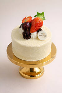 White Forest Royale Cake 500g