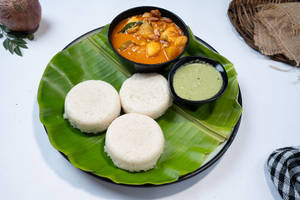Mangalore Idli(3) + Vegcurry + Chutney